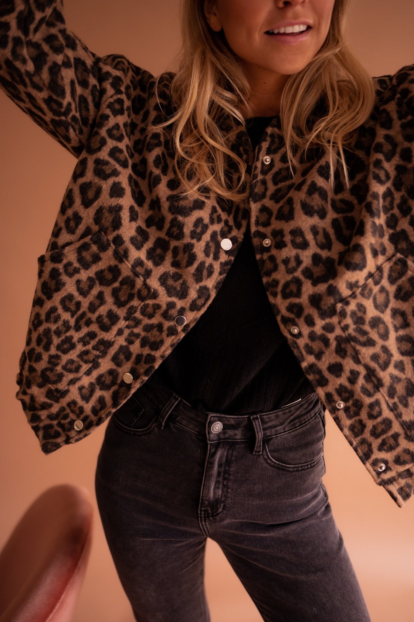 Signe | Trendy Jakke med Leopardprint | fra Jensen Boutique
